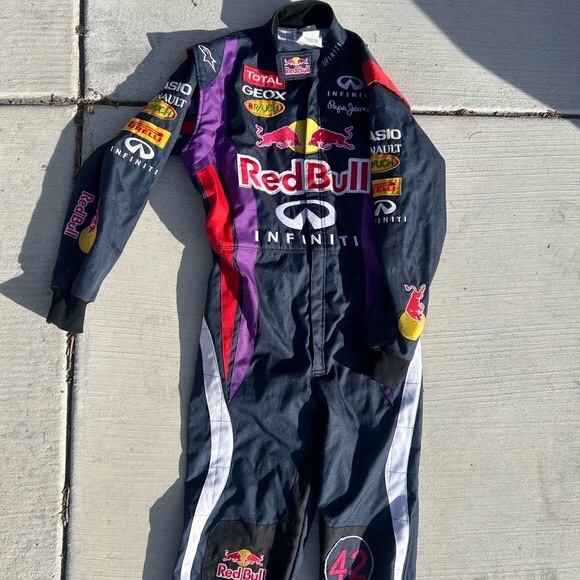 Red Bull Racing suit - Picture 3 of 3